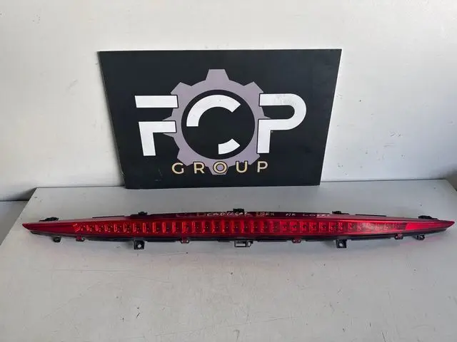Tercera luz de freno LED para Cadillac SRX 2003-2009 Referencia original : 15145960